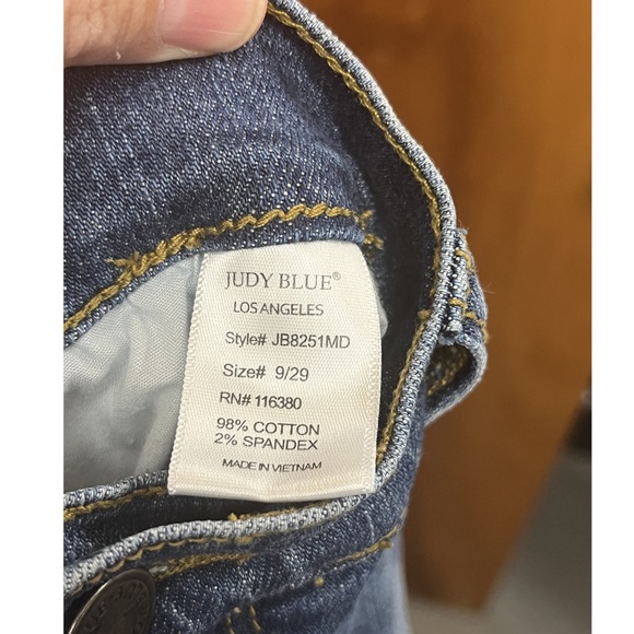 Judy Blue High Rise Distressed Skinny Jeans
Size 9/29 - Picture 3 of 6